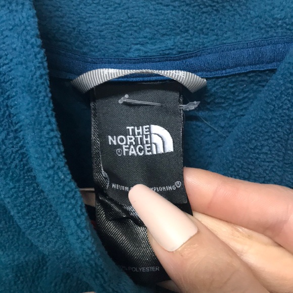 North face pull over - Picture 3 of 4